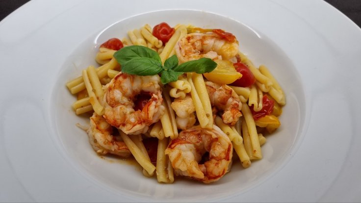 Pasta mit bunten Cocktail Tomaten und Garnelen (Anleitung in&nbsp;Bildern)